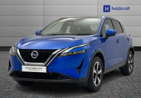 DN72OUM Nissan Qashqai 1.3 DiG-T MH 158 N-Connecta 5dr Xtronic Thumbnail #3