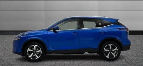 DN72OUM Nissan Qashqai 1.3 DiG-T MH 158 N-Connecta 5dr Xtronic Thumbnail #4