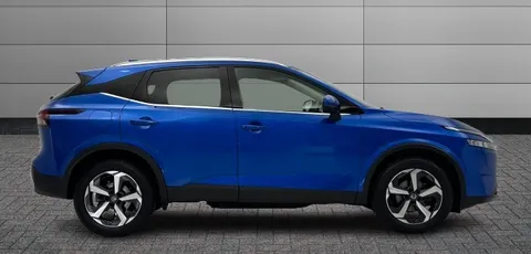 DN72OUM Nissan Qashqai 1.3 DiG-T MH 158 N-Connecta 5dr Xtronic Thumbnail #8