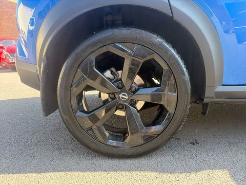 DW25VRU Nissan Juke 1.0 DiG-T Tekna 5dr Thumbnail #9