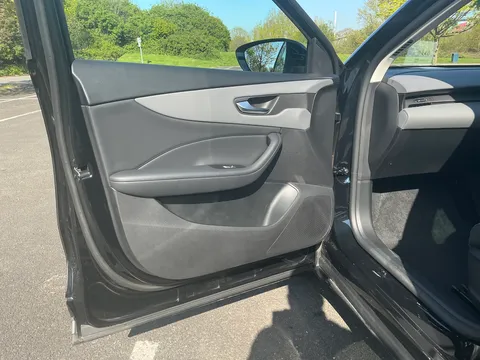 FL75SXR Mg Motor Uk MGS5 170kW Trophy EV Long Range 64kWh 5dr Auto Thumbnail #47