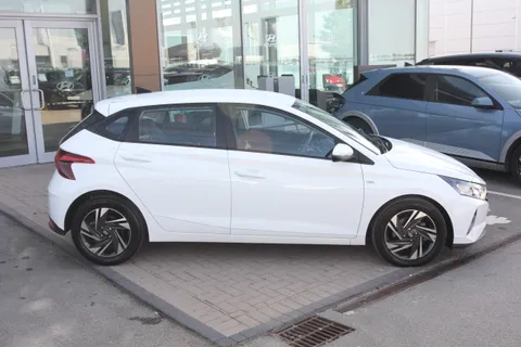 DG22LXF Hyundai i20 1.0T GDi 48V MHD SE Connect 5dr Thumbnail #3