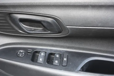 DG22LXF Hyundai i20 1.0T GDi 48V MHD SE Connect 5dr Thumbnail #12