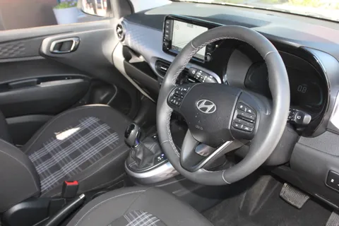 EF25OBC Hyundai i10 1.0 [63] Premium 5dr Auto [Nav] Thumbnail #16