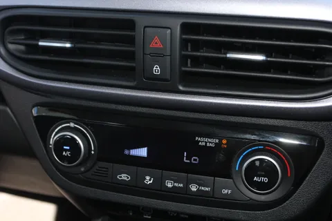 EF25OBC Hyundai i10 1.0 [63] Premium 5dr Auto [Nav] Thumbnail #26
