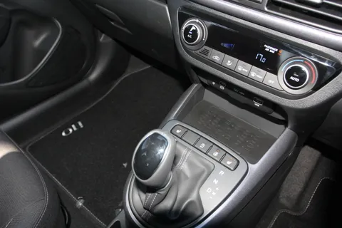 MV26WXH Hyundai i10 1.2 [79] Premium 5dr Auto [Nav] Thumbnail #23