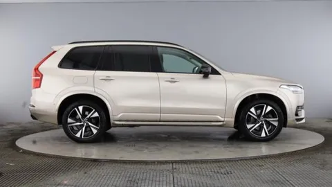 DL72WMK Volvo XC90 2.0 B5P [250] Plus Dark 5dr AWD Geartronic Thumbnail #2