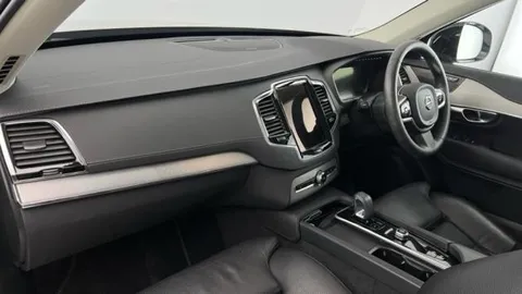 DL72WMK Volvo XC90 2.0 B5P [250] Plus Dark 5dr AWD Geartronic Thumbnail #4