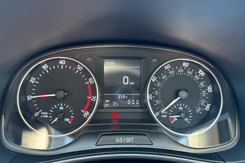 GD18LCG Škoda Fabia 1.0 TSI SE L 5dr Thumbnail #12