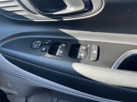 KF72VNS Hyundai i20 1.0T GDi 48V MHD Ultimate 5dr Thumbnail #18