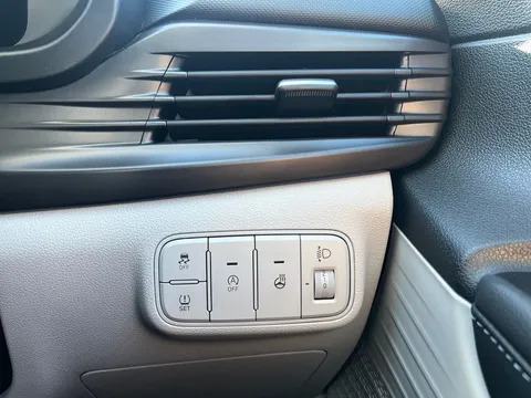 KF72VNS Hyundai i20 1.0T GDi 48V MHD Ultimate 5dr Thumbnail #19
