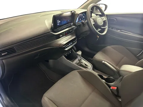 EA25YHX Hyundai i20 1.0T GDi Premium 5dr DCT Thumbnail #4