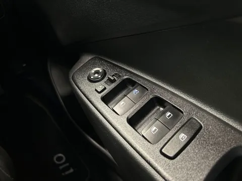 EN25AJX Hyundai i10 1.0 [63] Premium 5dr Auto [Nav] Thumbnail #24