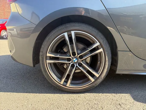 YF20FNY BMW 1 Series 118i M Sport 5dr Step Auto Thumbnail #5