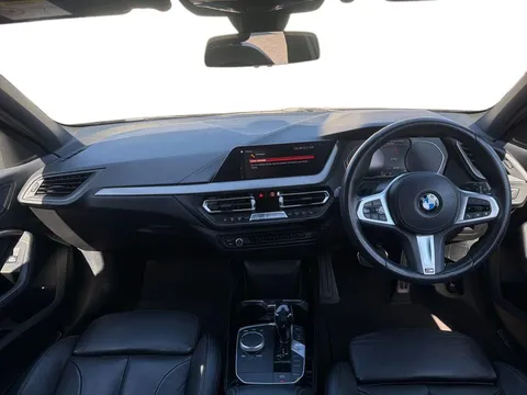 YF20FNY BMW 1 Series 118i M Sport 5dr Step Auto Thumbnail #11