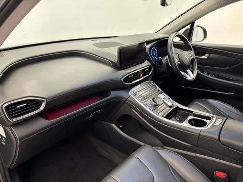 17 of 44 for HYUNDAI SANTA FE 1.6 TGDi Hybrid Ultimate 5dr 4WD Auto