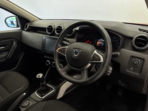DL22GJV Dacia Duster 1.5 Blue dCi Prestige 5dr 4X4 Thumbnail #19