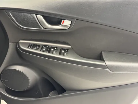 17 of 36 for HYUNDAI KONA 1.0T GDi Blue Drive Premium 5dr