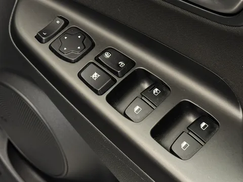 18 of 36 for HYUNDAI KONA 1.0T GDi Blue Drive Premium 5dr