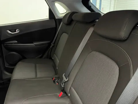 NA23AJU Hyundai Kona 1.0 TGDi 48V MHEV Premium 5dr Thumbnail #11