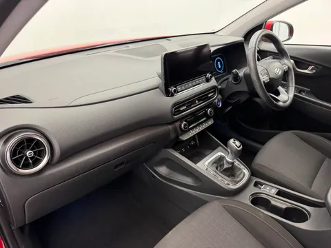 NA23AJU Hyundai Kona 1.0 TGDi 48V MHEV Premium 5dr Thumbnail #12