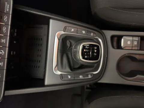 NA23AJU Hyundai Kona 1.0 TGDi 48V MHEV Premium 5dr Thumbnail #15