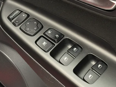 NA23AJU Hyundai Kona 1.0 TGDi 48V MHEV Premium 5dr Thumbnail #18