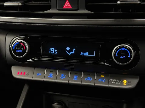 NA23AJU Hyundai Kona 1.0 TGDi 48V MHEV Premium 5dr Thumbnail #25