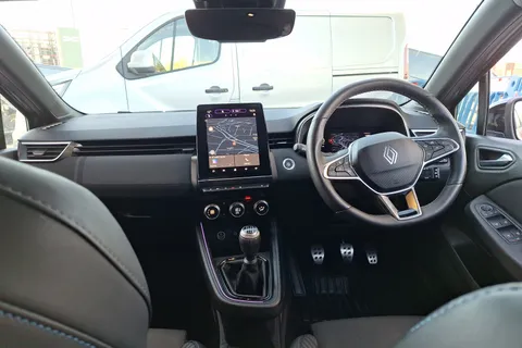 HT25FNW Renault Clio 1.0 TCe 90 Esprit Alpine 5dr Thumbnail #4