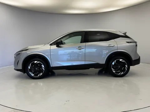 DX75XLN Nissan Qashqai 1.3 DiG-T MH N-Connecta 5dr Thumbnail #6