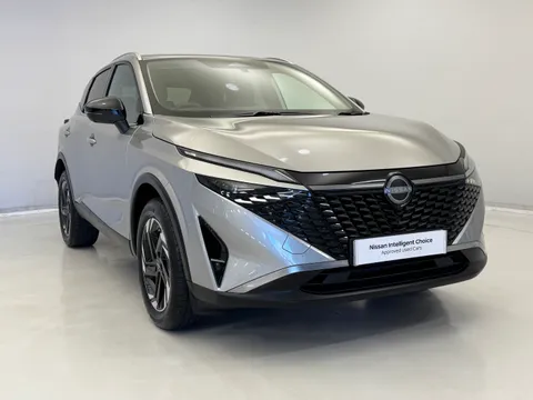 DX75XLN Nissan Qashqai 1.3 DiG-T MH N-Connecta 5dr Thumbnail #2