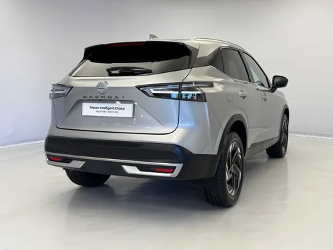 DX75XLN Nissan Qashqai 1.3 DiG-T MH N-Connecta 5dr Thumbnail #7