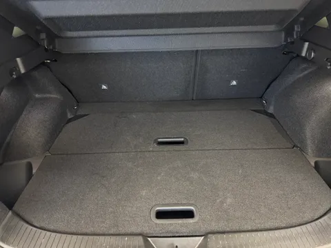 DX75XLN Nissan Qashqai 1.3 DiG-T MH N-Connecta 5dr Thumbnail #11