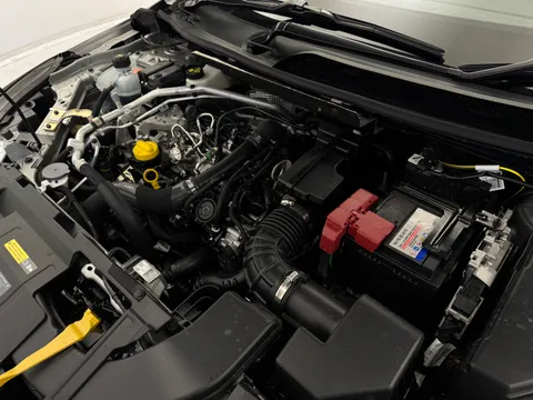 DX75XLN Nissan Qashqai 1.3 DiG-T MH N-Connecta 5dr Thumbnail #29