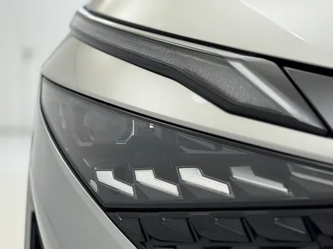 DX75XLN Nissan Qashqai 1.3 DiG-T MH N-Connecta 5dr Thumbnail #32