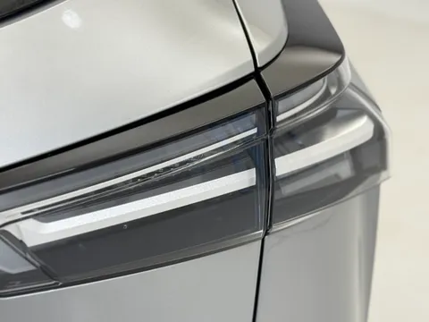 DX75XLN Nissan Qashqai 1.3 DiG-T MH N-Connecta 5dr Thumbnail #33