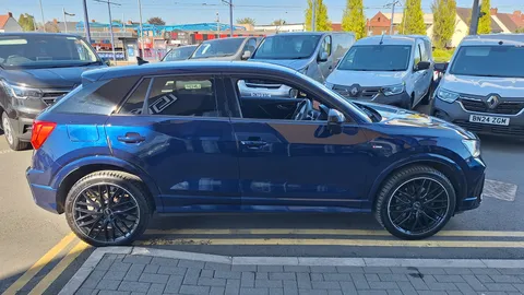 HJ22OTN Audi Q2 35 TFSI Black Edition 5dr S Tronic Thumbnail #17