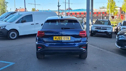 HJ22OTN Audi Q2 35 TFSI Black Edition 5dr S Tronic Thumbnail #3