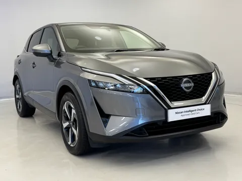 DY23PWO Nissan Qashqai 1.3 DiG-T MH 158 N-Connecta 5dr 4WD Xtronic Thumbnail #2