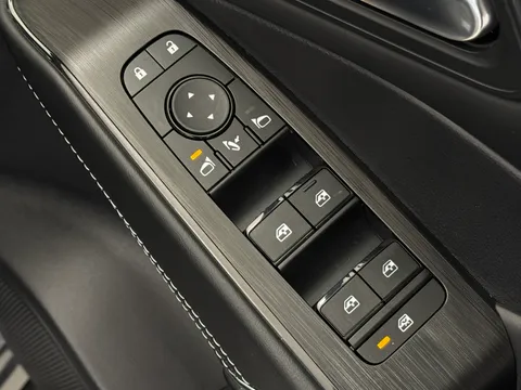 DY23PWO Nissan Qashqai 1.3 DiG-T MH 158 N-Connecta 5dr 4WD Xtronic Thumbnail #20