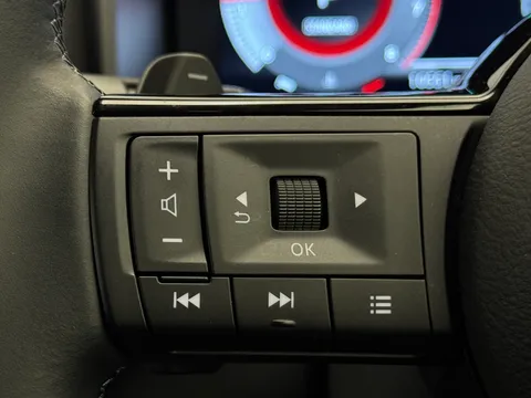 DY23PWO Nissan Qashqai 1.3 DiG-T MH 158 N-Connecta 5dr 4WD Xtronic Thumbnail #22