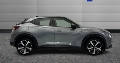 DY73GWL Nissan Juke 1.6 Hybrid Tekna 5dr Auto Thumbnail #8