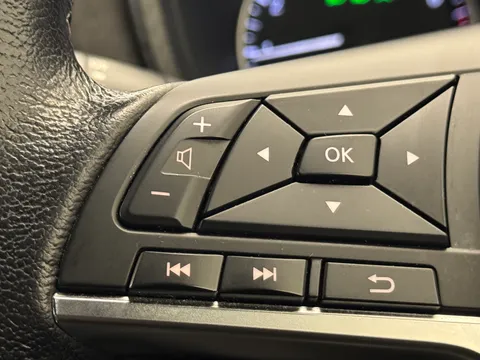 DX71WRU Nissan Juke 1.0 DiG-T 114 Tekna+ 5dr Thumbnail #23