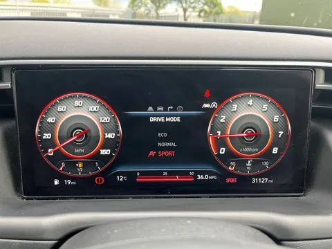 DB21AXU Hyundai Tucson 1.6 TGDi 48V MHD Ultimate 5dr 2WD Thumbnail #30