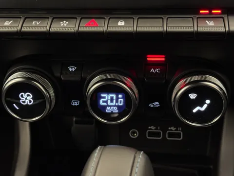 ME74ZGX Renault ARKANA 1.6 E-Tech FHEV 145 Esprit Alpine 5dr Auto Thumbnail #30