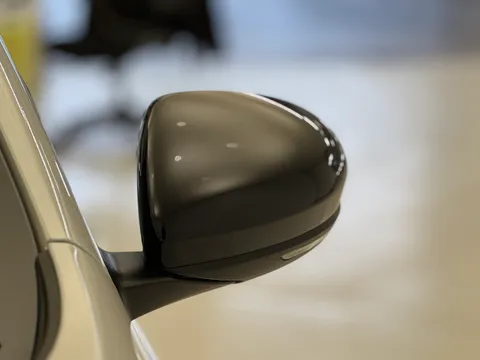 ME74ZGX Renault ARKANA 1.6 E-Tech FHEV 145 Esprit Alpine 5dr Auto Thumbnail #32