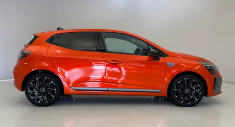 BV73VLW Renault Clio 1.6 E-TECH full hybrid 145 Esprit Alpine 5dr Auto Thumbnail #5