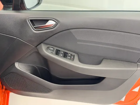 BV73VLW Renault Clio 1.6 E-TECH full hybrid 145 Esprit Alpine 5dr Auto Thumbnail #17