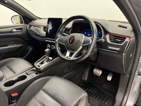 14 of 26 for Renault ARKANA 1.6 E-TECH Hybrid 145 R.S. Line 5dr Auto