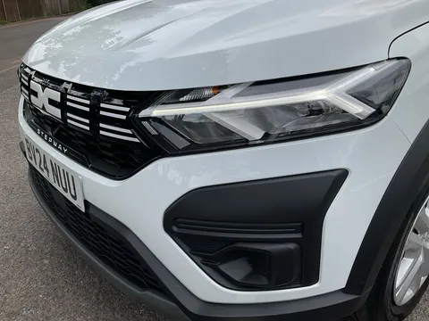BV24NUU Dacia Sandero Stepway 1.0 TCe Essential 5dr Thumbnail #22